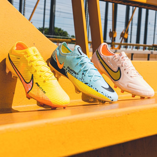 Voetbalschoenen kopen? Wij helpen met zoeken! - Voetbalshop.nl