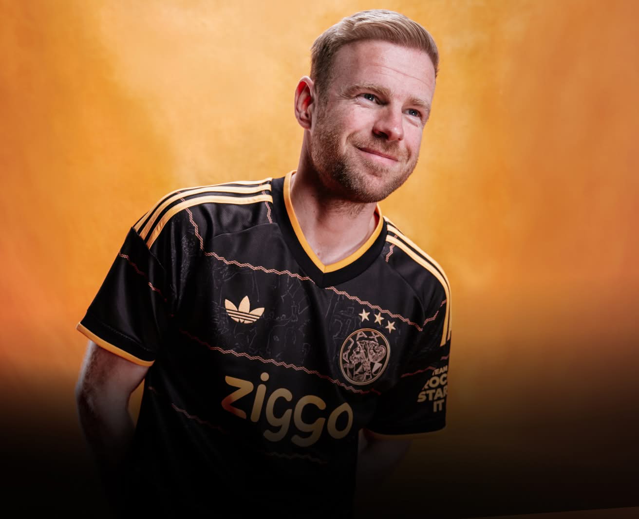 Ajax Uit 26-27