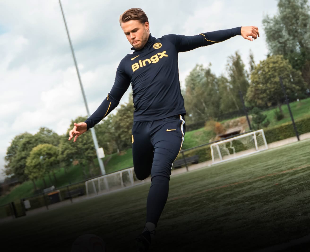 Tracksuit selector