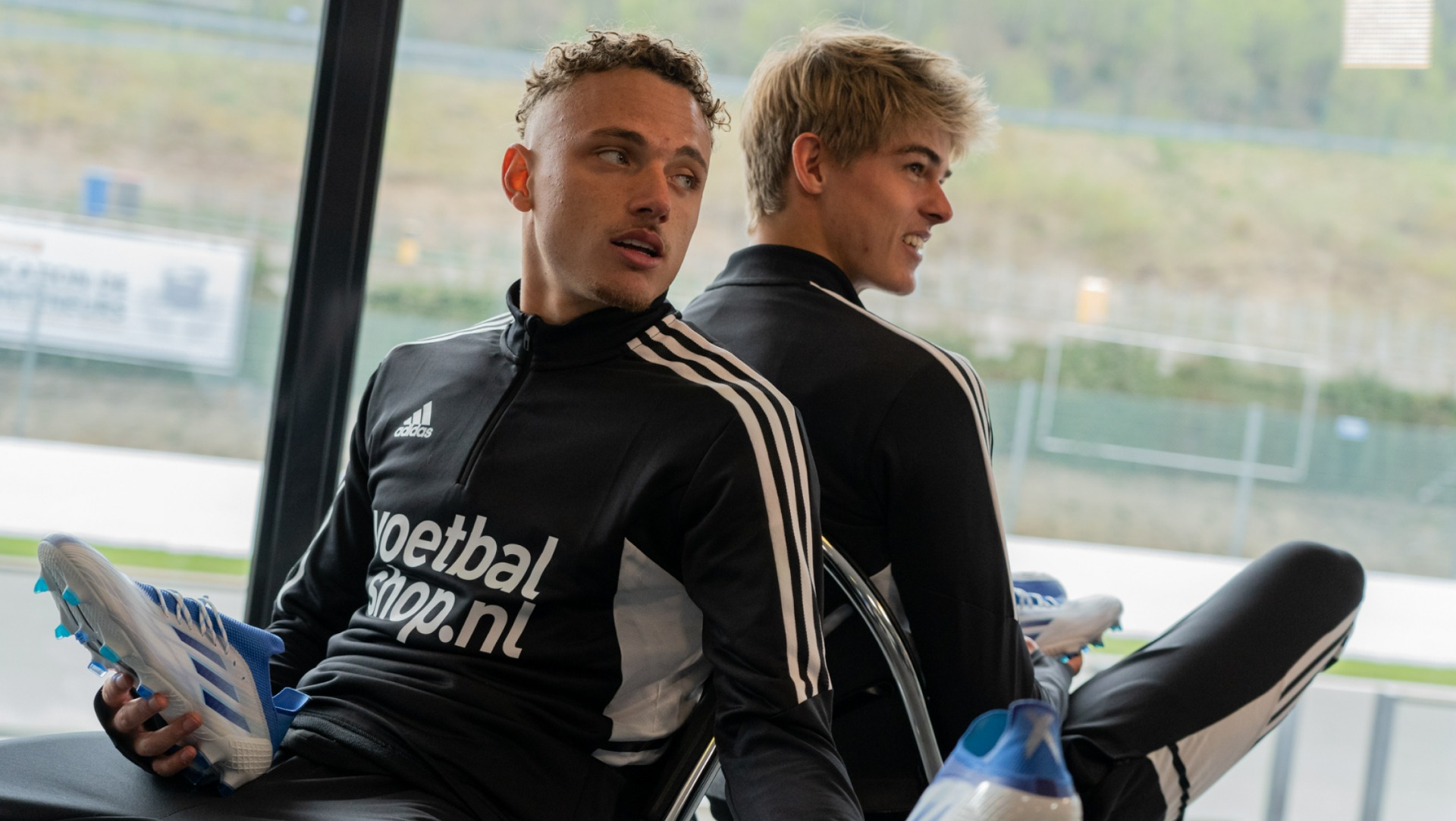 Noa Lang en Charles De Ketelaere, Who is more likely to?