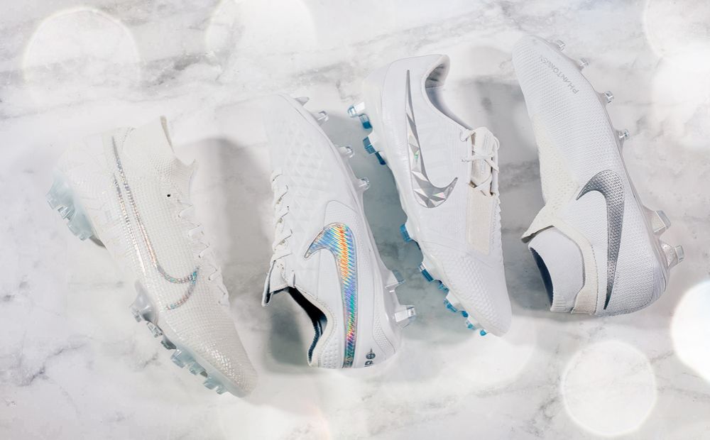 Nike Nuovo White Pack