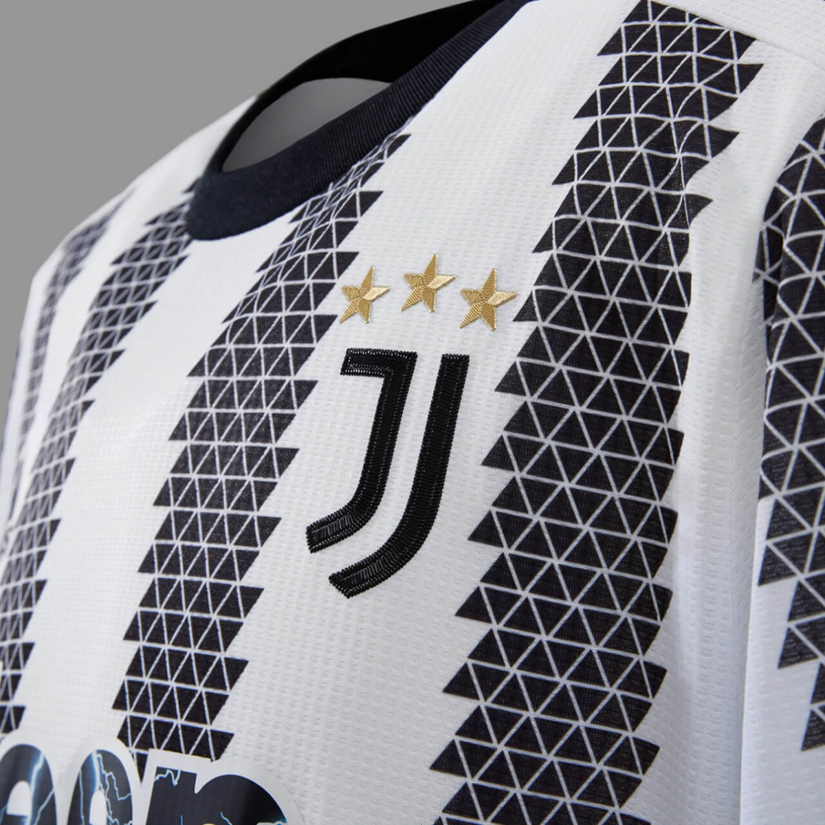 20220525-slider-blokje-adidas-JuventusHome22-23-7.jpg