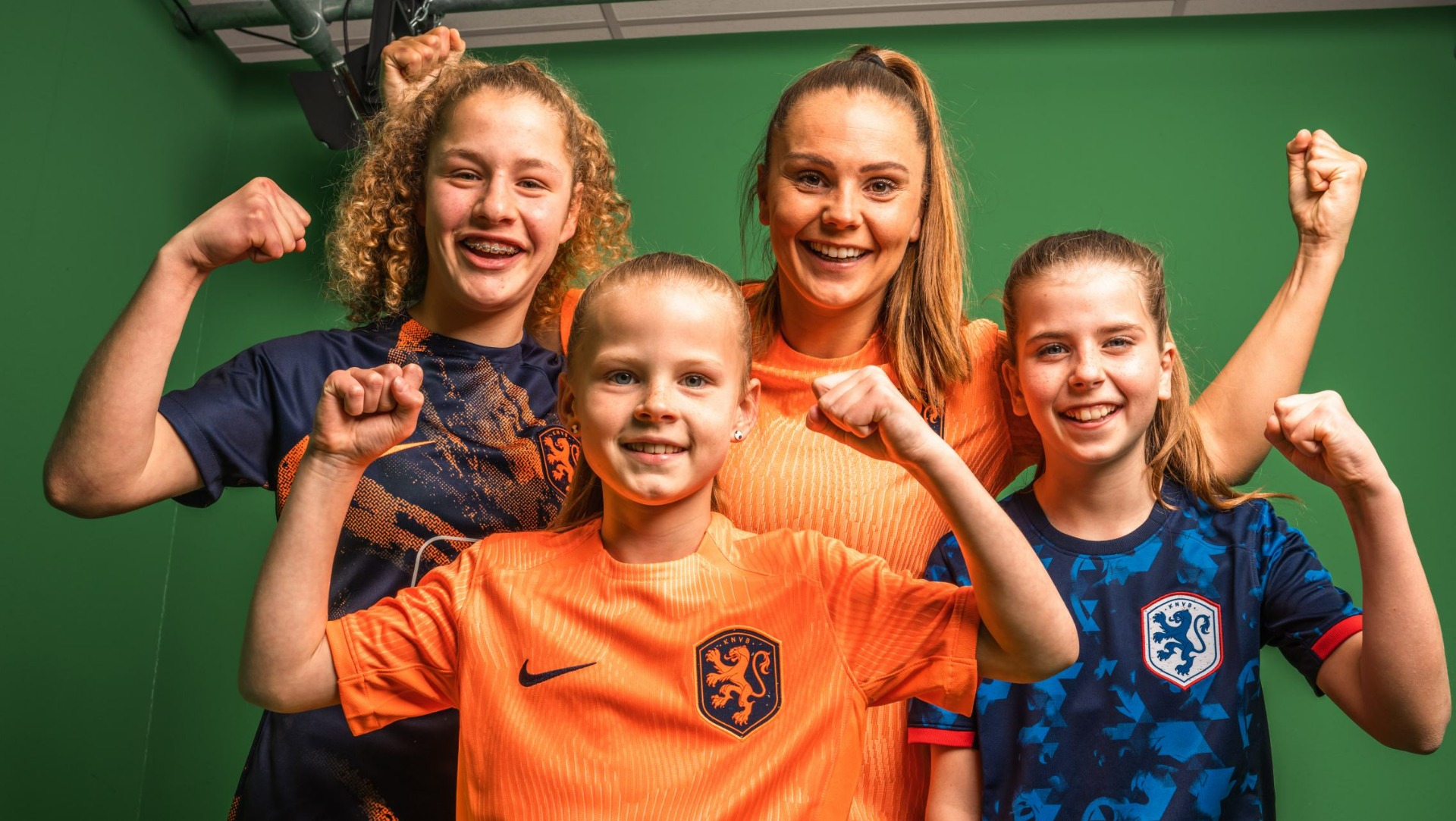 Behind the scenes: exclusieve shoot met de Oranjeleeuwinnen!