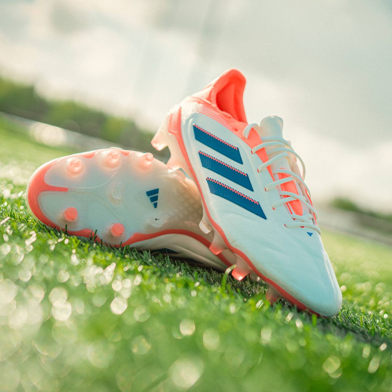 20250923-slider-blokje-adidas-Coral-Blaze-Pack-Copa-Veld-01.jpg
