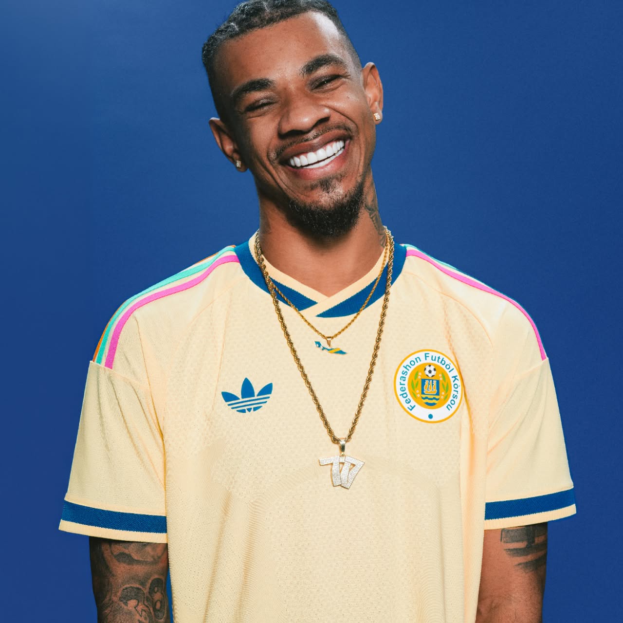 Curaçao away kit: tribute to World Heritage Site Willemstad - Voetbalshop.nl