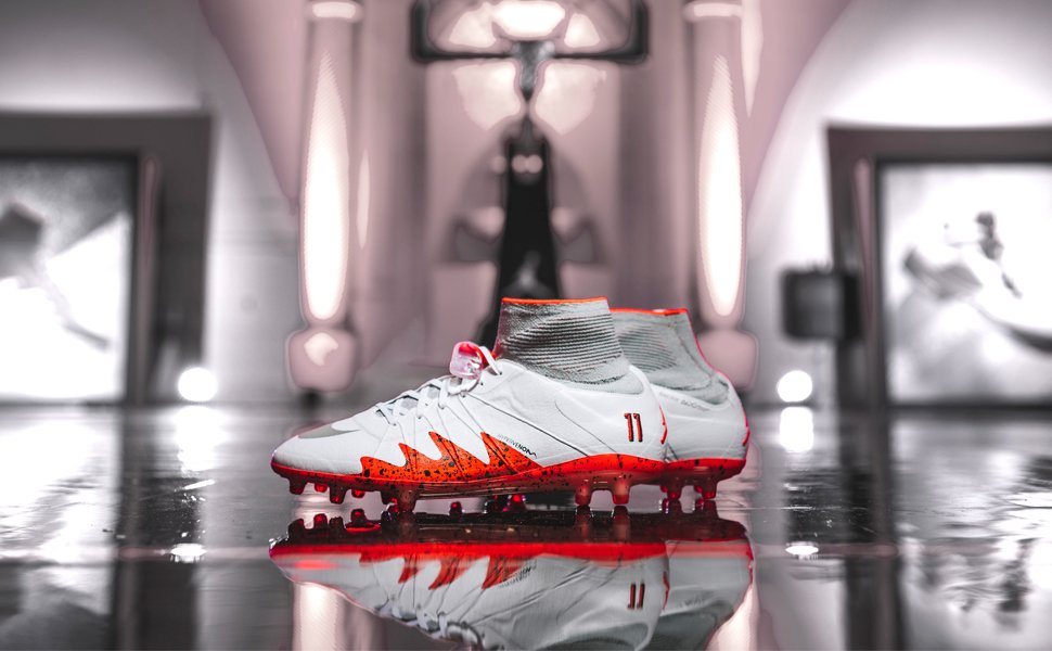 neymar jordan hypervenom white