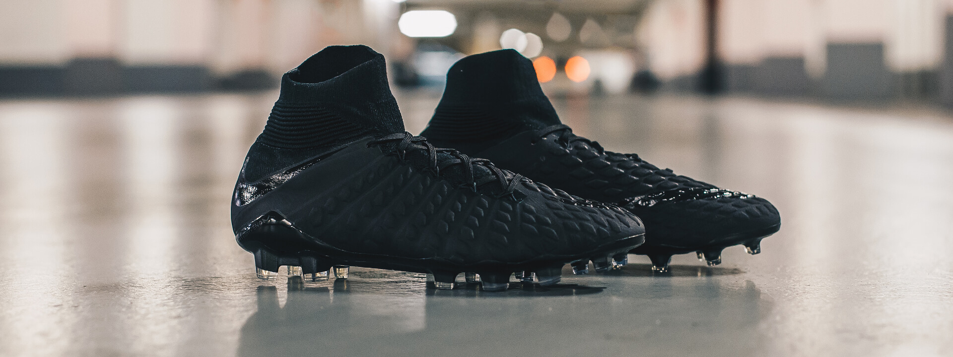 concept koel pariteit Scoor jouw all-black voetbalschoenen uit de Nike Academy Pack