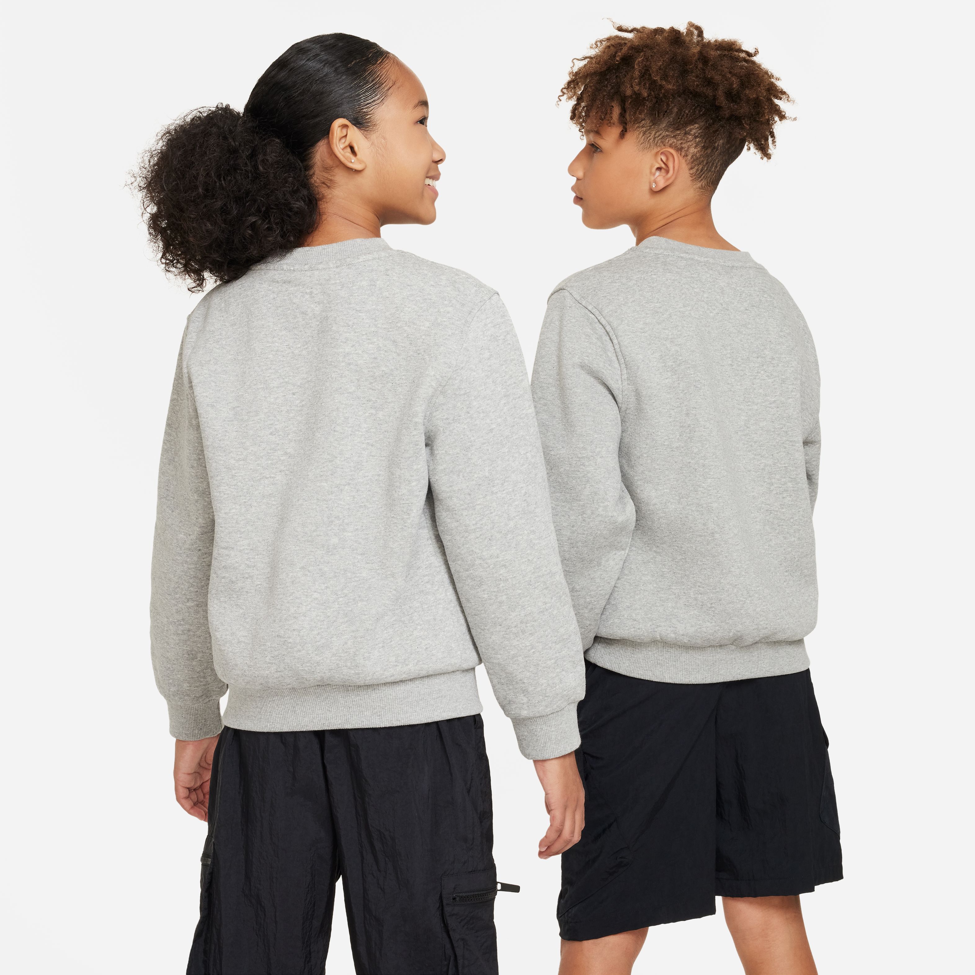 Nike Sportswear Club Fleece Crew Sweater Kids Lichtgrijs Wit, foto 2