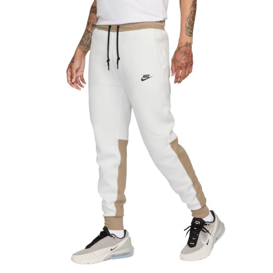 Nike Tech Fleece Sportswear Joggingbroek Wit Beige Zwart
