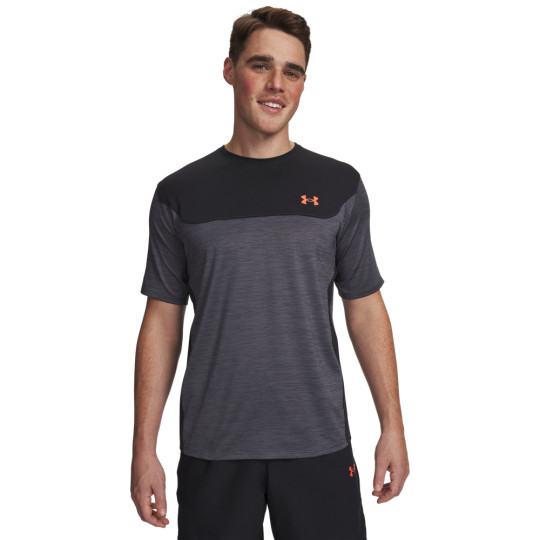 Under Armour Tech Utility Trainingsshirt Donkergrijs Zwart Rood