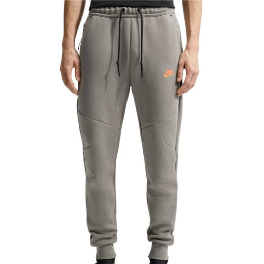 Pantalon de survêtement Nike Tech Fleece Sportswear gris foncé noir orange