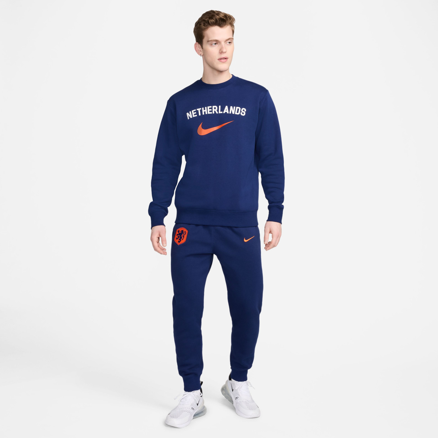 sportswear club crew sweater