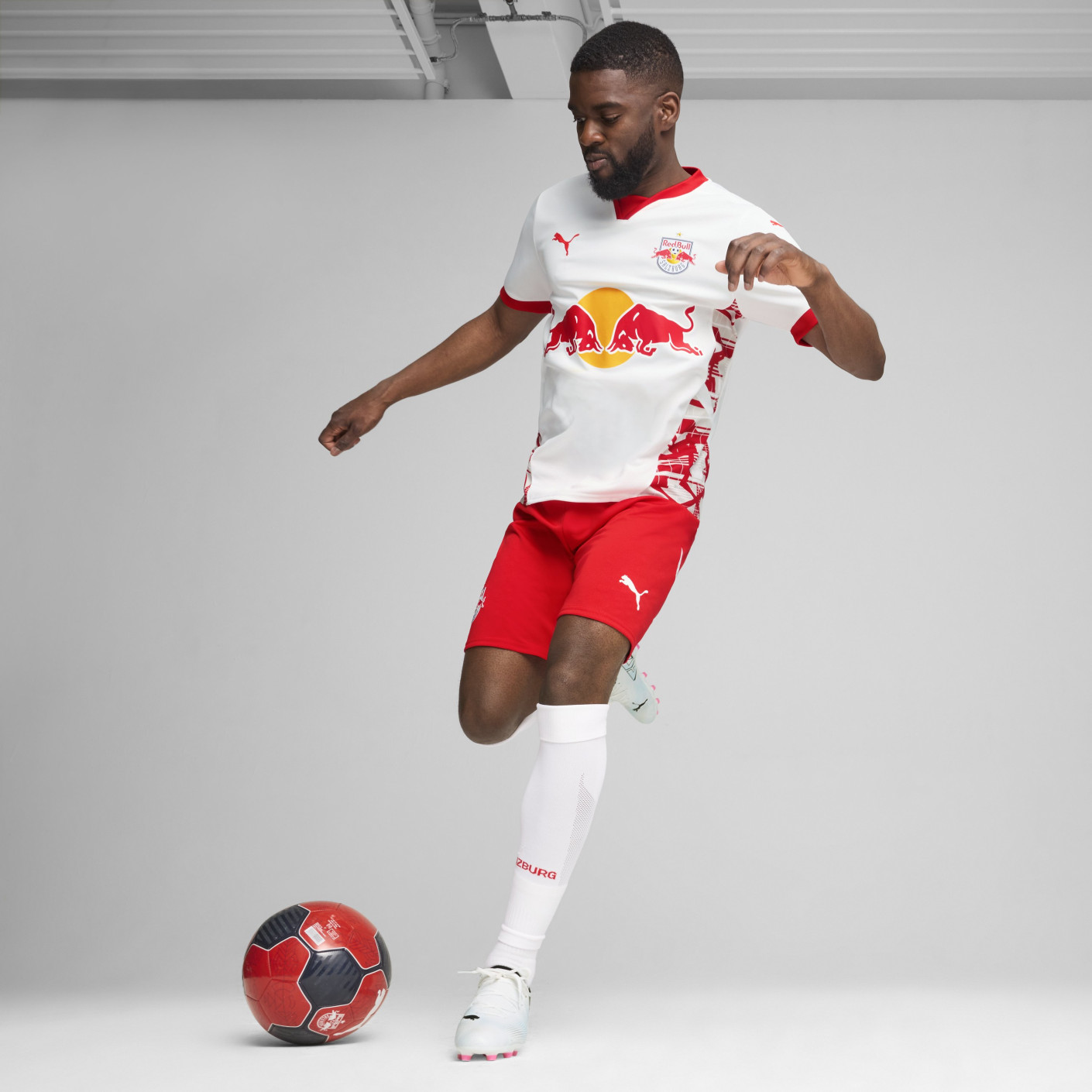 PUMA Red Bull Salzburg Home Jersey 2024-2025 - Voetbalshop.nl
