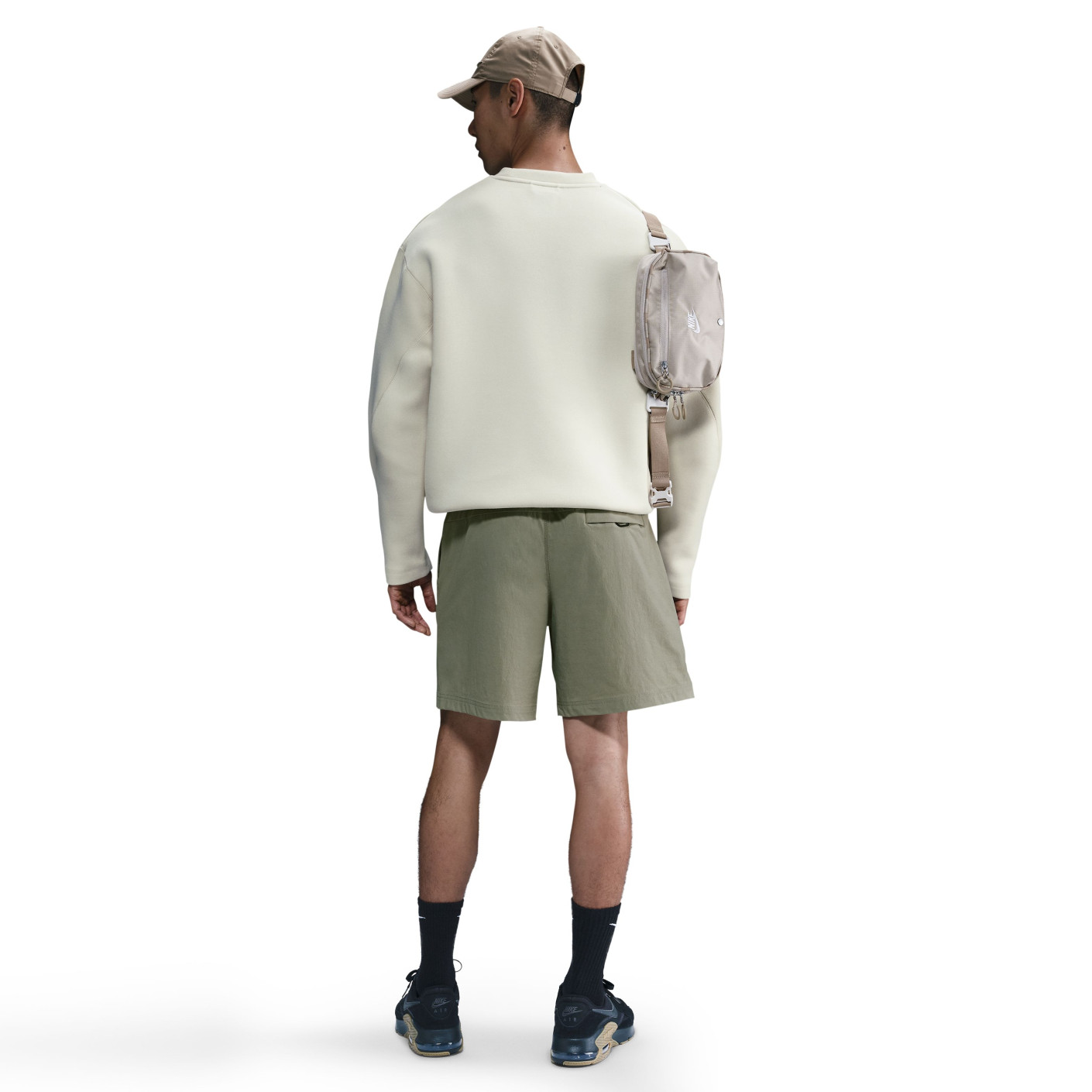 Nike Tech Sportswear Woven Short Grey Green Black - Voetbalshop.nl