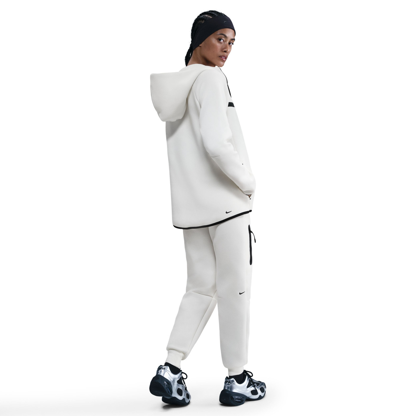 tech fleece tracksuit womens