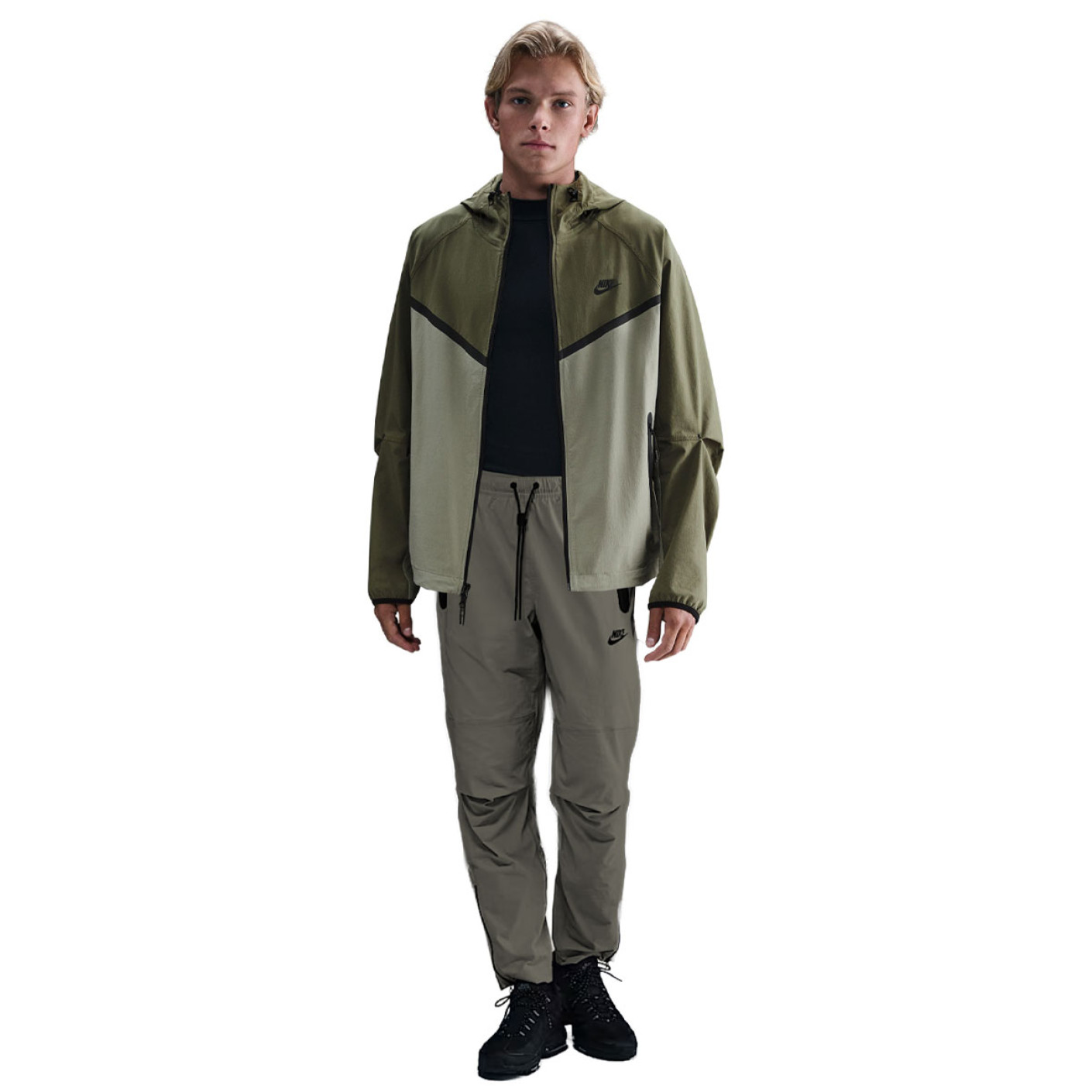 green and black nike tracksuit