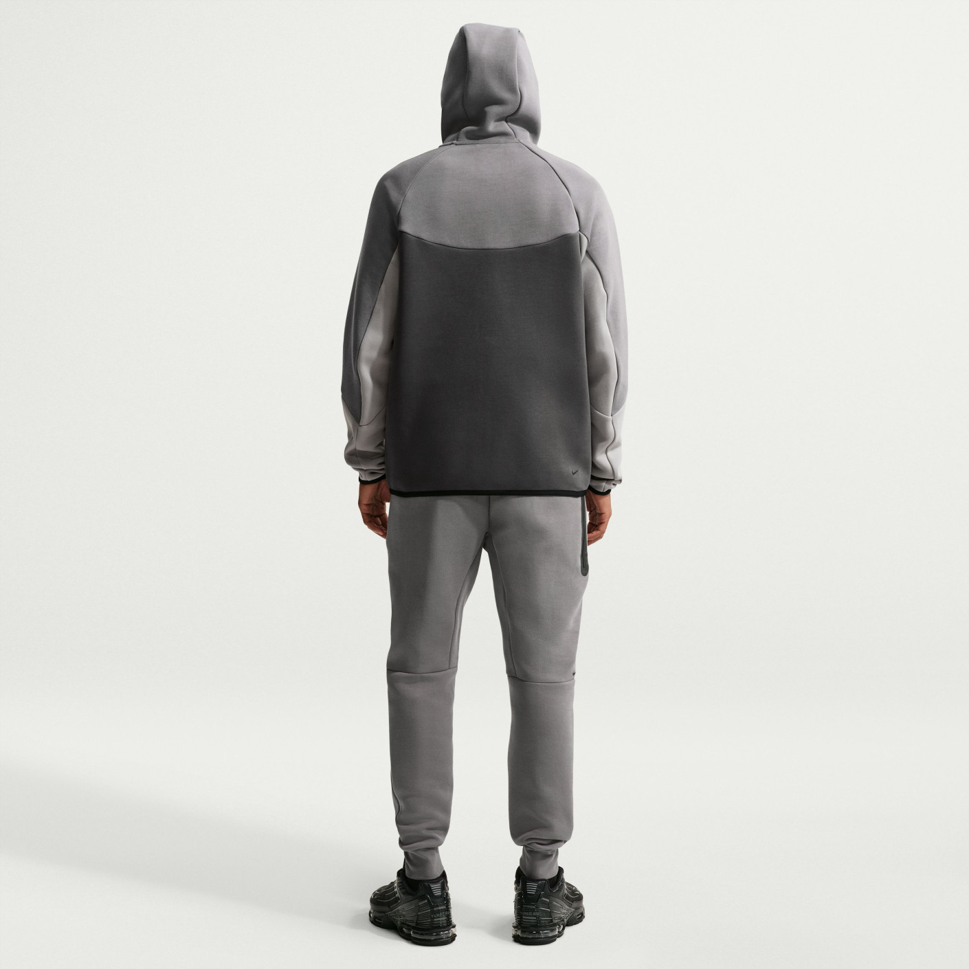 nike tech fleece tracksuit gray