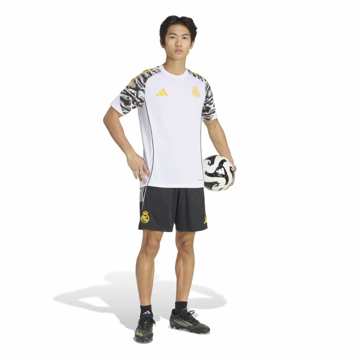 adidas Real Madrid x Marvel Training Set 2025-2026 - Voetbalshop.nl