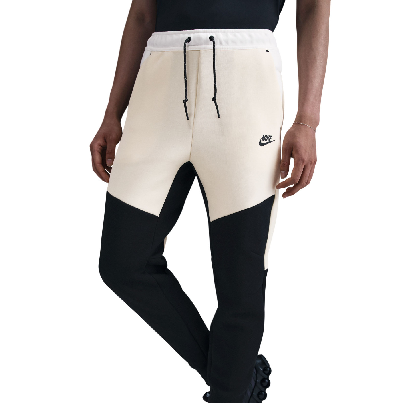 Nike Tech Fleece Sportswear Sweat Pants Beige Black Off White