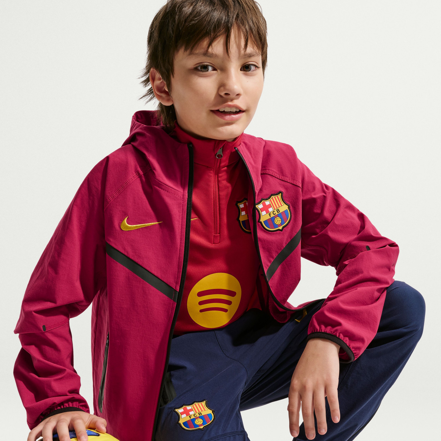 Nike FC Barcelona Tech Woven Windrunner Jacket 2026-2027 Kids Red Nike FC Barcelona Tech Woven Windrunner Jacket 2026-2027 Kids Red