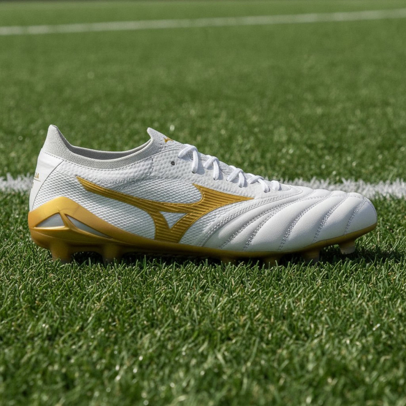Mizuno Morelia Neo IV Beta Japan Grass Football Boots (FG) White