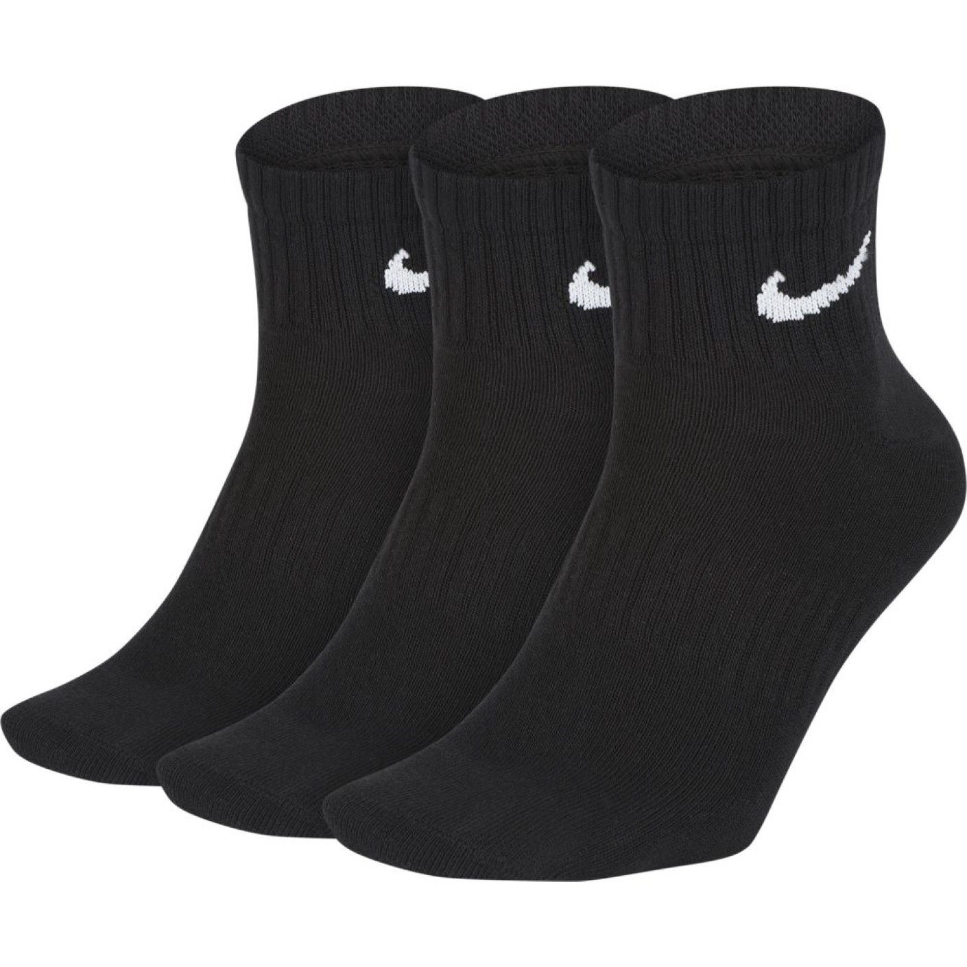white and black nike ankle socks