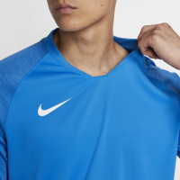 Nike Breathe Strike Trainingsshirt Lichtblauw