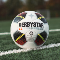 Derbystar Classic TT Superlight Voetbal 3 Gekleurde Vlakken Maat 5 Wit Rood