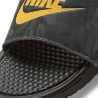 Nike Benassi JDI Slippers Zwart Geel