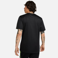 Nike Sportswear Repeat T-Shirt Zwart Lichtgeel Wit