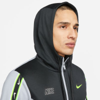 Nike Sportswear Repeat Trainingspak Lichtgrijs Zwart Felgeel