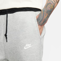 Nike Tech Fleece Sportswear Trainingspak Lichtgrijs Zwart Wit
