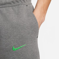 Nike Liverpool Tech Fleece Jogger 2023-2024 Grijs Groen