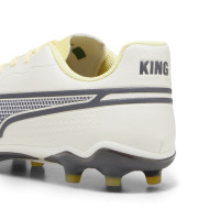 PUMA King Match Gras / Kunstgras Voetbalschoenen (MG) Wit Geel Donkerblauw Zwart