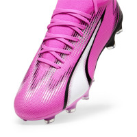 PUMA Ultra Match Gras / Kunstgras Voetbalschoenen (MG) Roze Wit Zwart