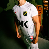 Nike NAC Breda Uittenue 2024-2025