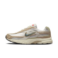 Nike Initiator Sneakers Wit Lichtbruin Beige