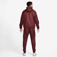 Nike Liverpool Trainingspak Woven Hooded 2024-2025 Bordeauxrood Geel