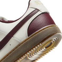 Nike Court Vision Low Sneakers Beige Bordeauxrood Bruin