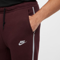 Nike Tech Fleece Sportswear Joggingbroek Bordeauxrood Zilver Zwart