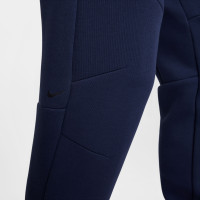 Nike Tech Fleece Sportswear Joggingbroek Donkerblauw Rood Zwart