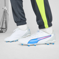 PUMA King Pro Gras / Kunstgras Voetbalschoenen (MG) Wit Blauw Lichtroze