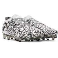 Under Armour Magnetico Pro 5 Gras Voetbalschoenen (FG) Zwart Wit