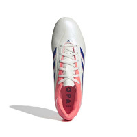 adidas Copa Pure III Club Gras / Kunstgras Voetbalschoenen (MG) Gebroken Wit Blauw Roze