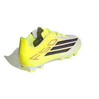 adidas F50 Club Gras / Kunstgras Voetbalschoenen (MG) Kids Neongeel Zwart Rood