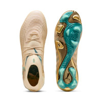 PUMA Future 9 Ultimate CNY Gras Voetbalschoenen (FG) Creamy Vanilla Goud Groen