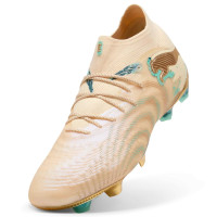 PUMA Future 9 Ultimate CNY Gras Voetbalschoenen (FG) Creamy Vanilla Goud Groen