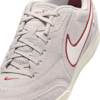 Nike Tiempo Streetgato Premium Straatvoetbalschoenen Grijs Wit Bordeauxrood