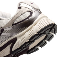 Nike V5 RNR Sneakers Off White Black Silver Grey