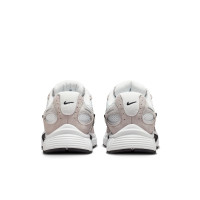 Nike V5 RNR Suede Sneakers White Black White Beige